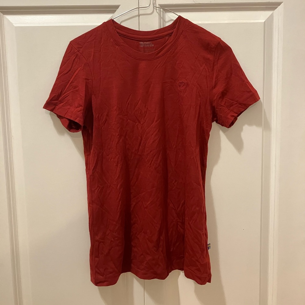 Fjallraven ‘Abisko Lite” wool blend backpacking tee